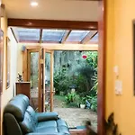 2 Bed Renovated Terrace - Erskinville